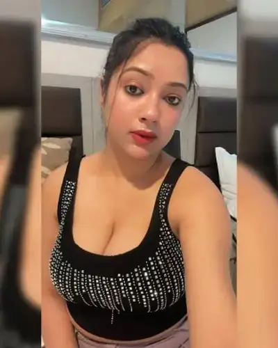Call Girls Service Sayla
